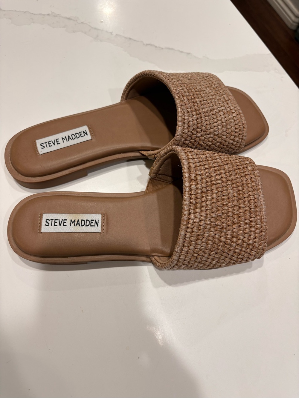 Steve Madden Women’s Tan Woven Flat Slide Sandals. Size 8.5 NWOT - Picture 3 of 7